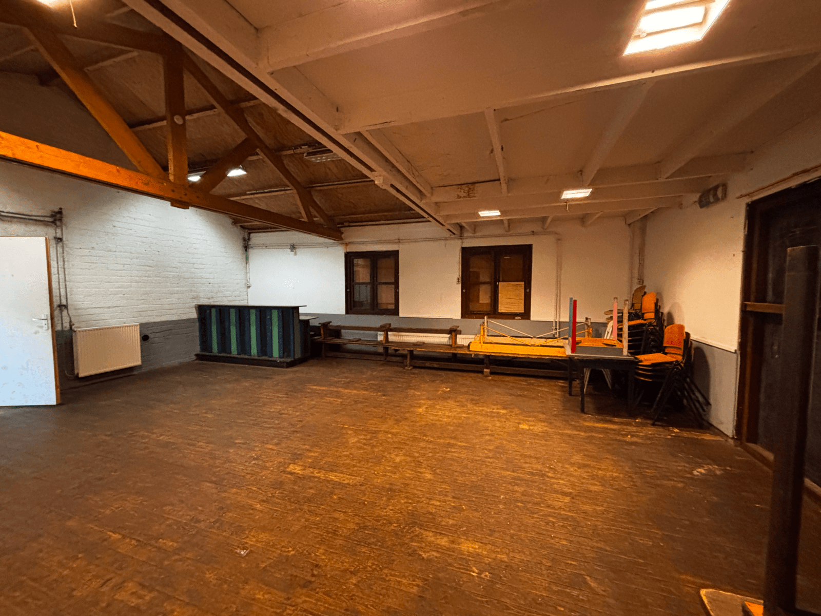 Blokhut rechterzaal - Overzicht vanuit de achterhoek