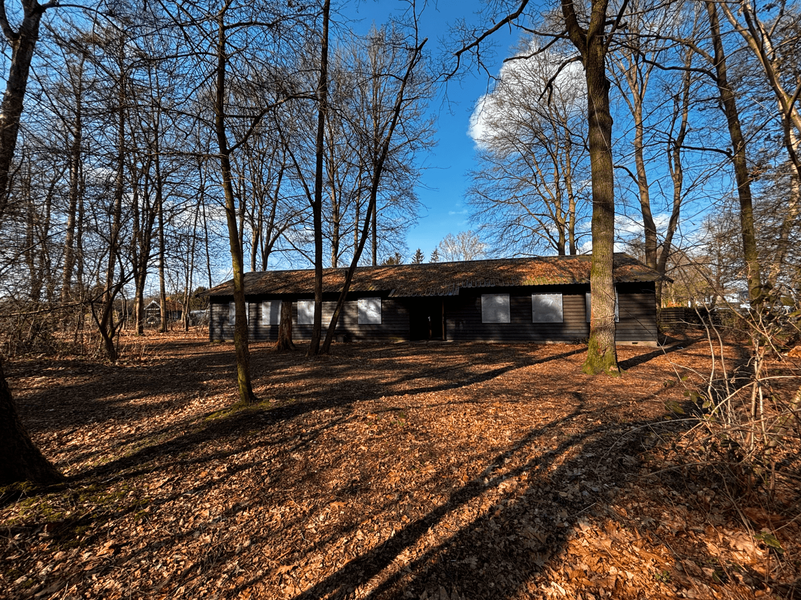 Blokhut huren Apeldoorn - Vooraanzicht scouting accommodatie Balmoral